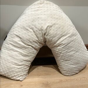 Jolly Jumper Nursing Pillow